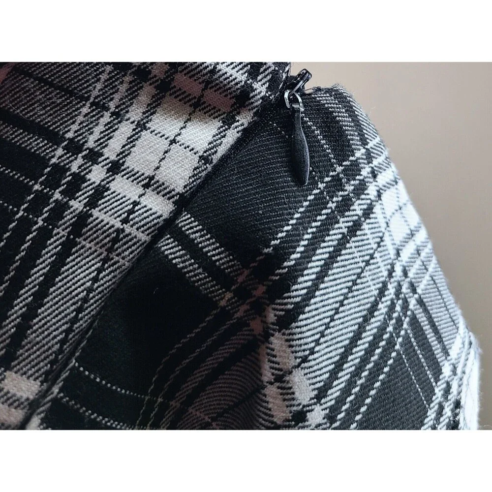 Brandy Melville Y2K Women's Short Black & White Plaid Skort Size 'One Size' XS